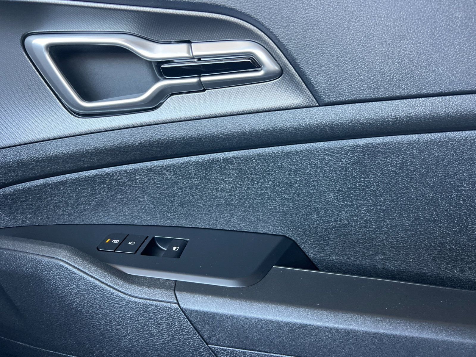 New 2026 Snow White Pearl Kia S image 19