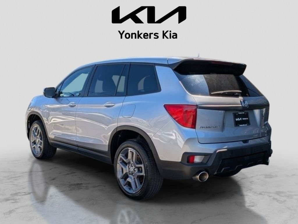 Used 2023  Honda EX-L image 10