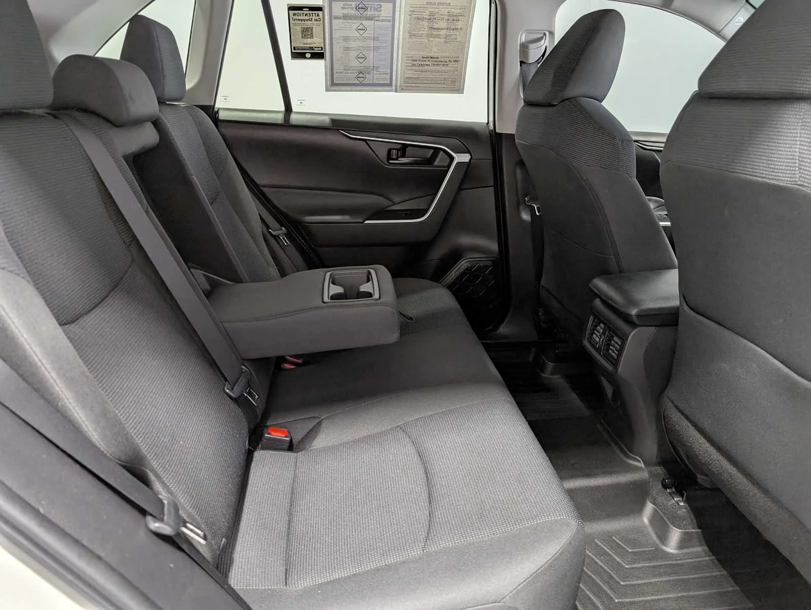 Used 2022 White Toyota LE image 37
