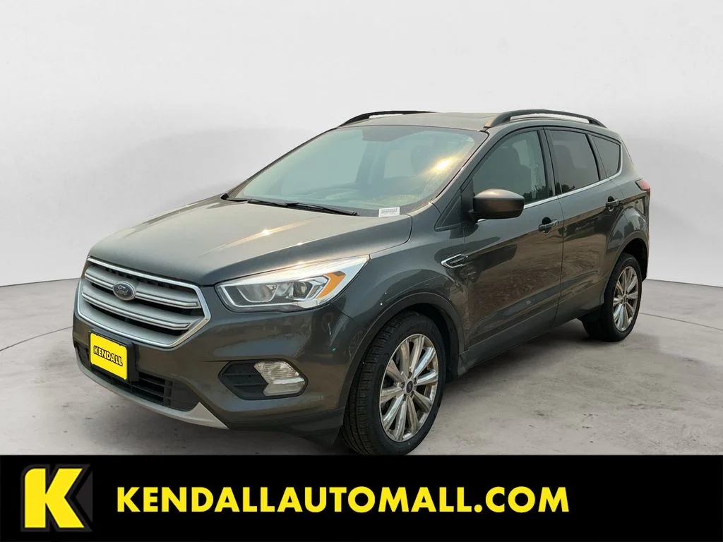 Used 2019 Gray Ford SEL image 1