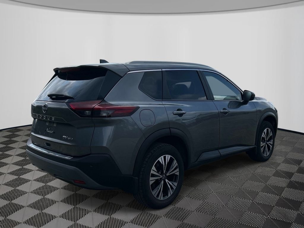 Used 2023 Gray Nissan SV image 5