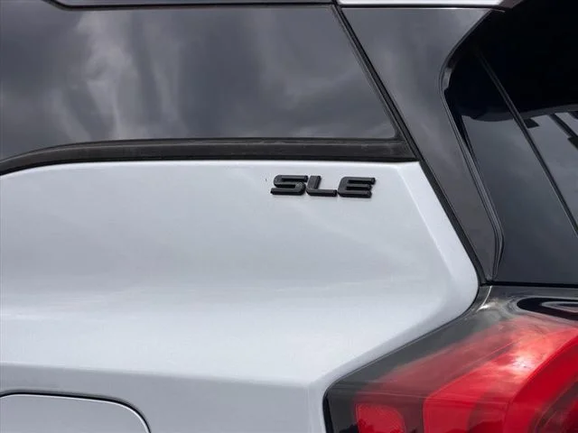 Used 2021 Silver GMC SLE image 9