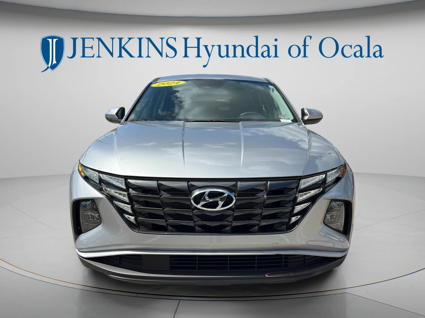 Used 2024 Shimmering Silver Hyundai SE image 8