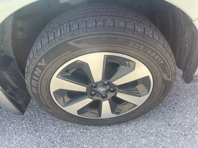 Used 2017 Jasmine Green Metallic Subaru 2.5i image 7