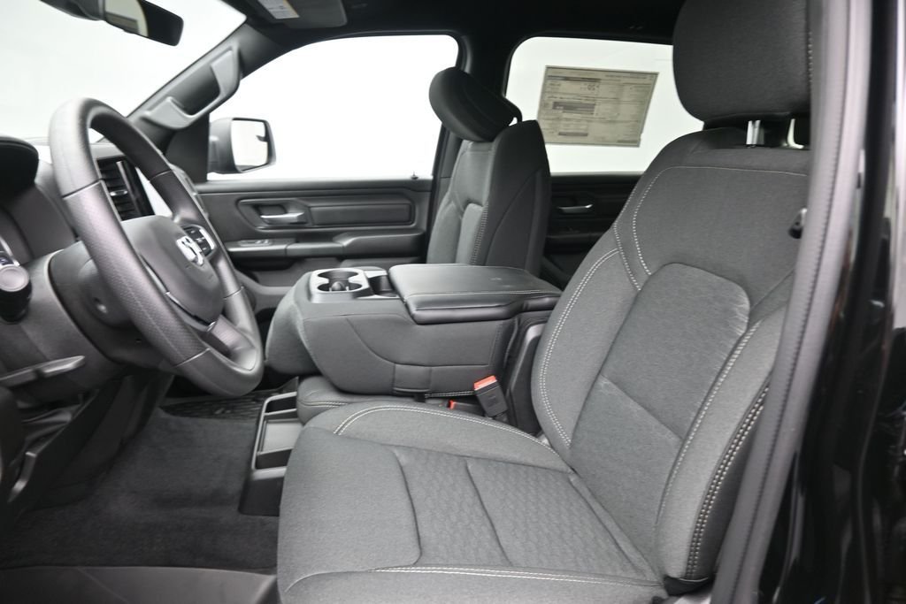 New 2026 Diamond Black Crystal Pearl-Coat Exterior Paint RAM Warlock image 19