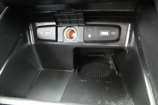 Used 2023 White Hyundai SEL image 27