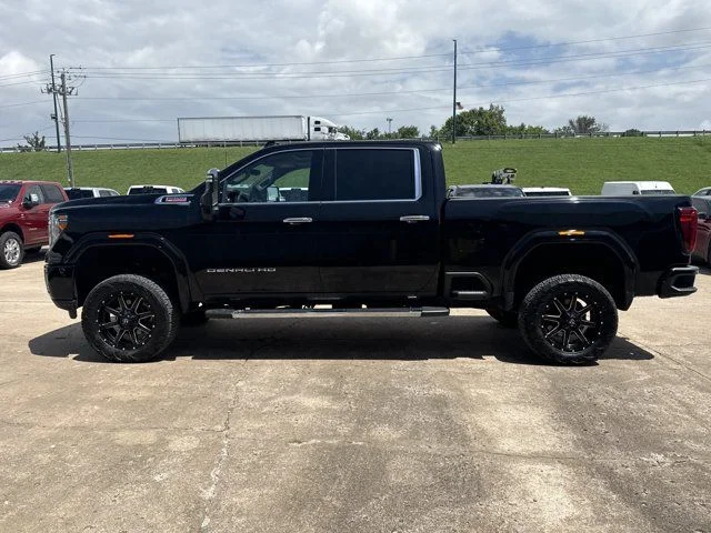 Used 2020 Black GMC Denali image 10