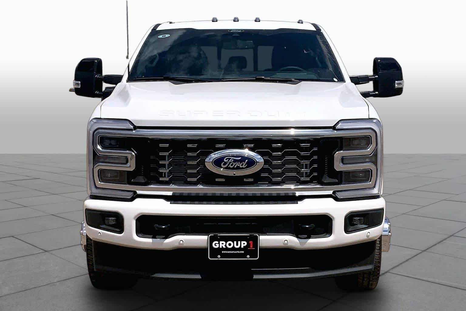 New 2026 Star White Metallic Tri-Coat Ford F-350® Platinum® image 3