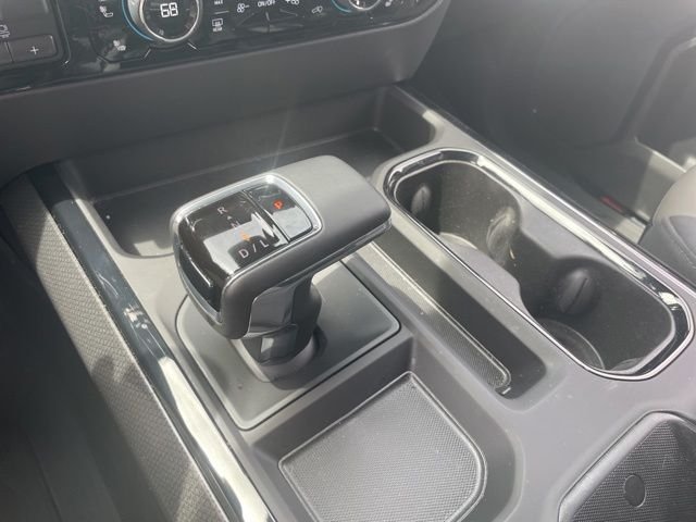 Used 2025 White Chevrolet ZR2 image 27