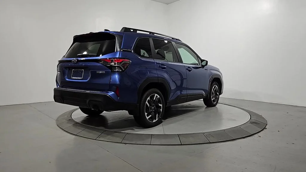 New 2026 DAYBREAK BLUE PEARL Subaru Premium Hybrid image 5
