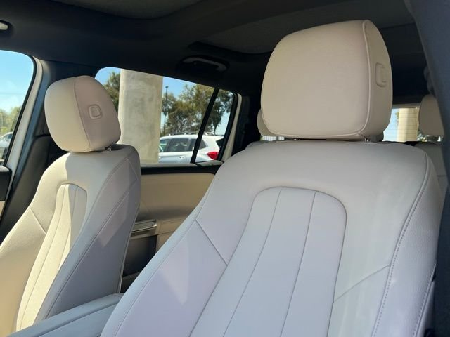 New 2026 White Mercedes-Benz GLB 250 image 18