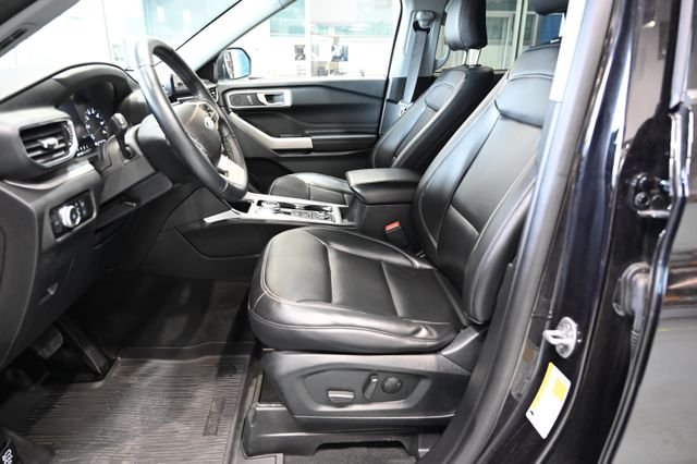 Used 2022 Black Ford XLT image 9