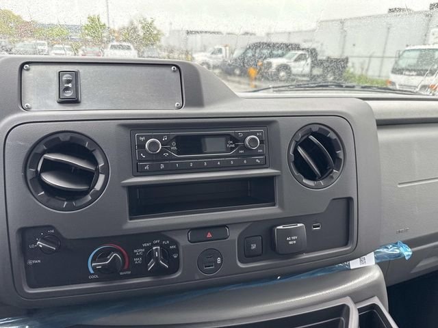 New 2027 Oxford White Ford E-350 SRW image 8