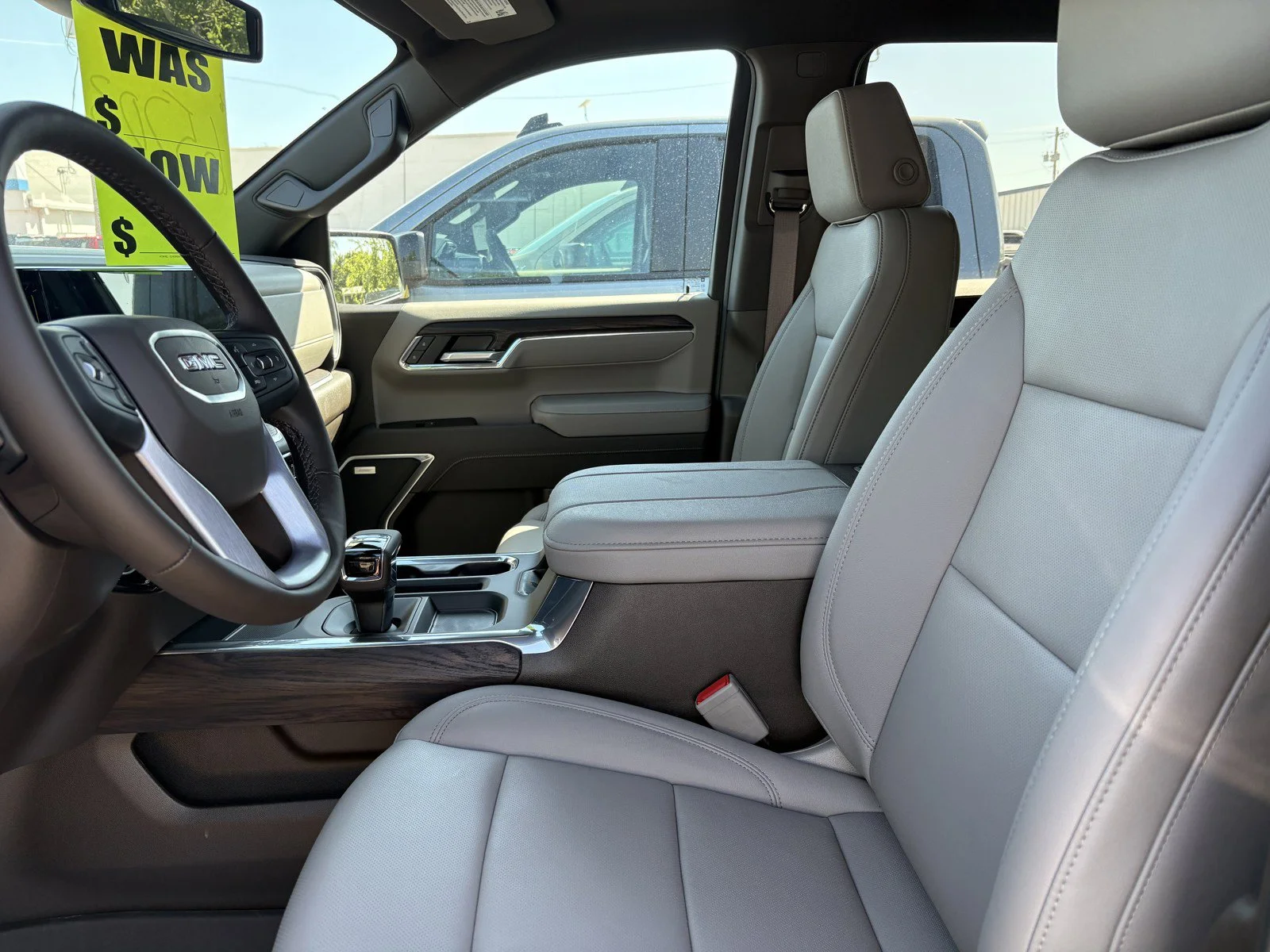 2026 GMC Sierra 1500 SLT - Photo 14