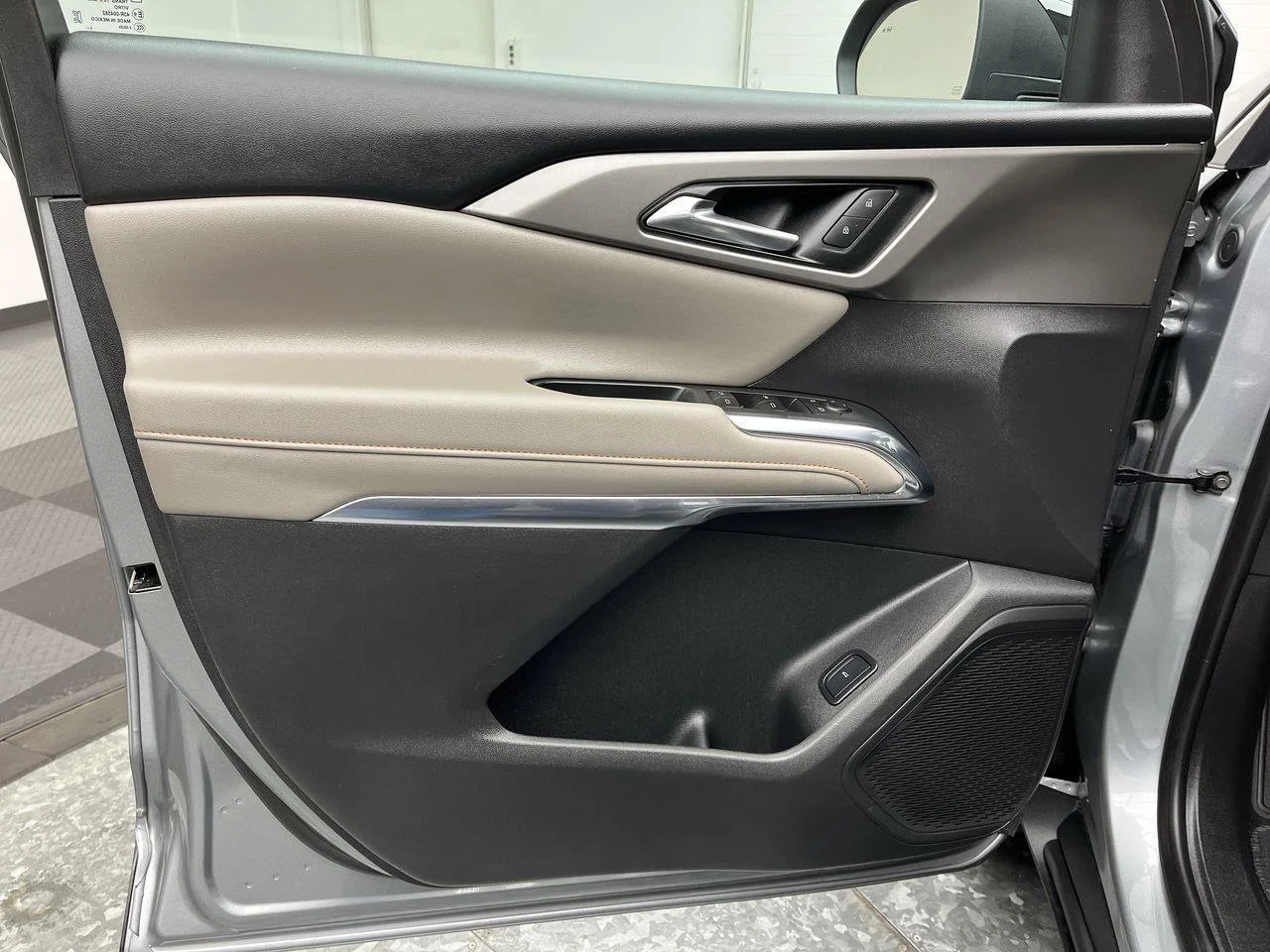 2026 Chevrolet Traverse LT - Photo 8
