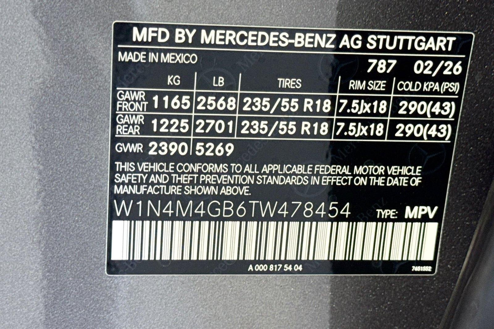 New 2026 Mountain Grey Metallic Mercedes-Benz GLB 250 image 30