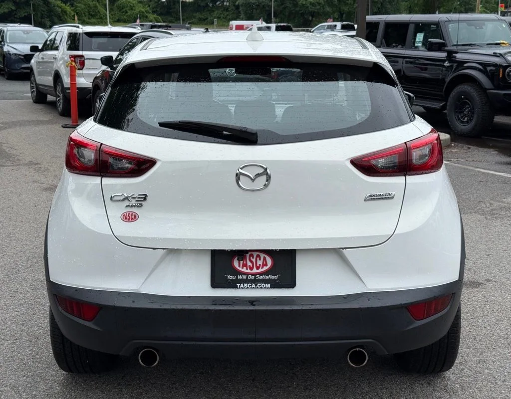 Used 2017 White Mazda Grand Touring image 9