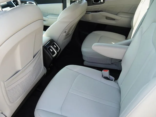Used 2023 White Kia SX image 12