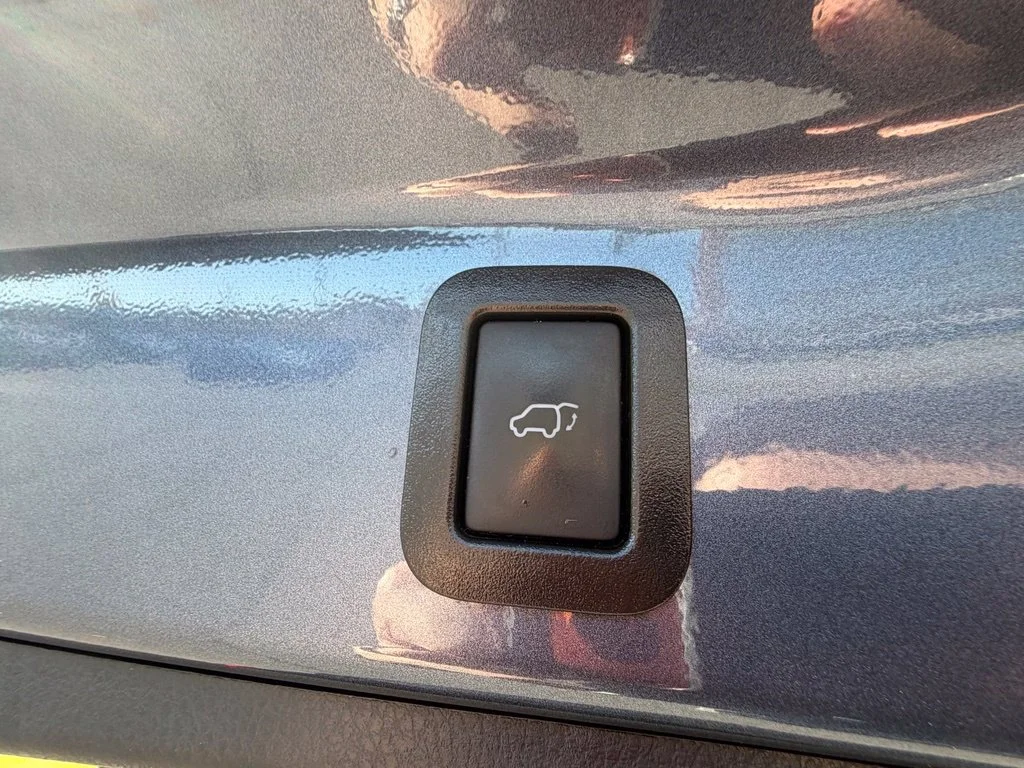 Used 2019 Blue Toyota LE Plus image 48
