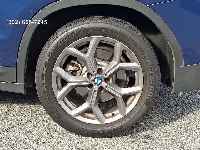 Used 2022 Phytonic Blue Metallic BMW xDrive30i image 8