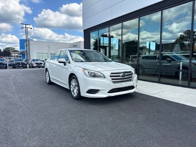 Used 2017 White Subaru 2.5i image 1