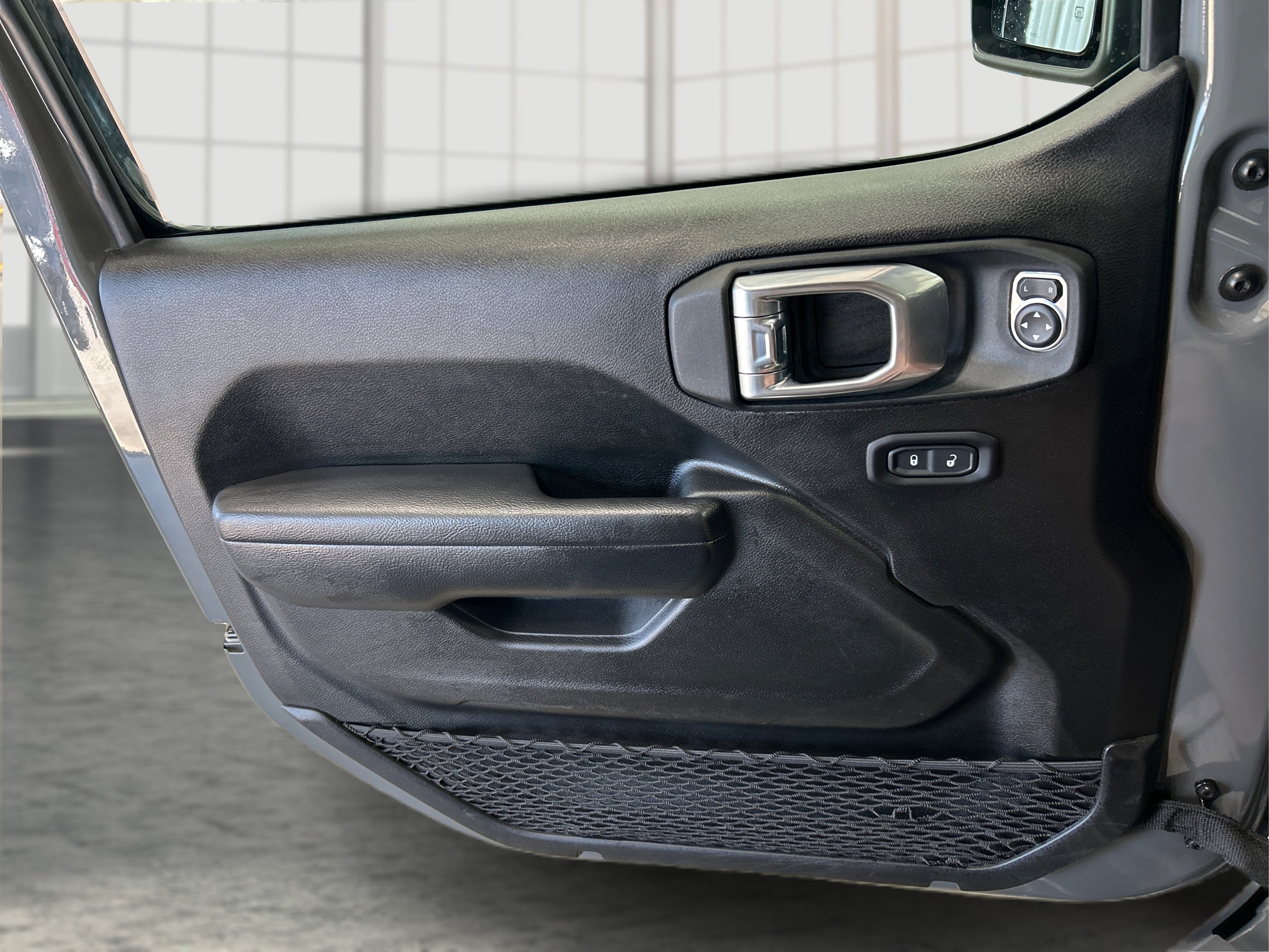 Used 2022 Gray Jeep Willys image 17