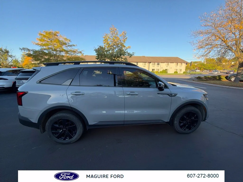 Used 2022 Gray Kia X-Line S image 3