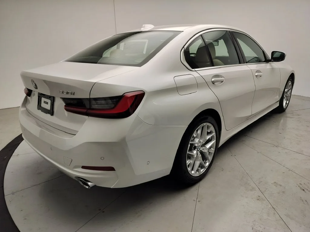 New 2026 Mineral White Metallic BMW 330i image 3