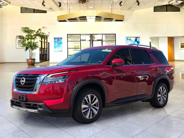 2023 Nissan Pathfinder SL