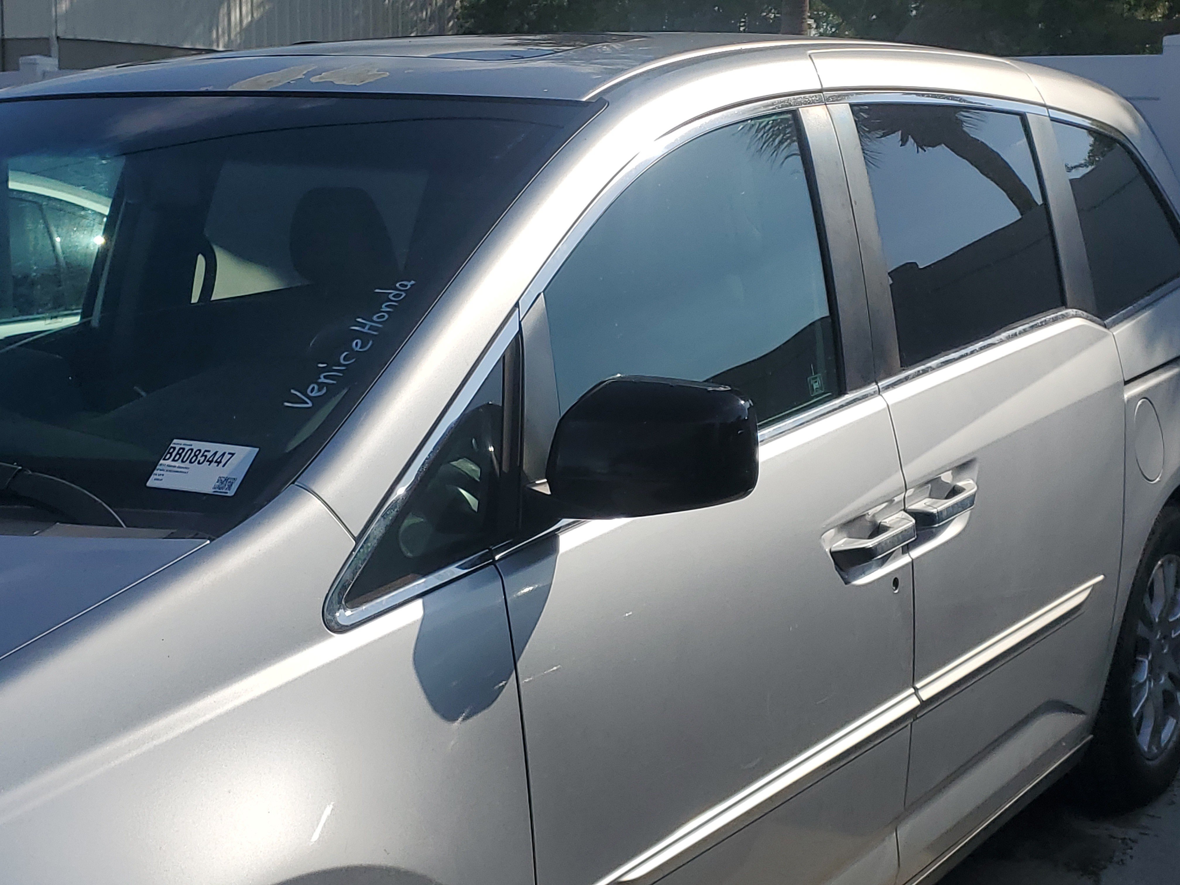 Used 2011 Silver Honda EX-L image 5