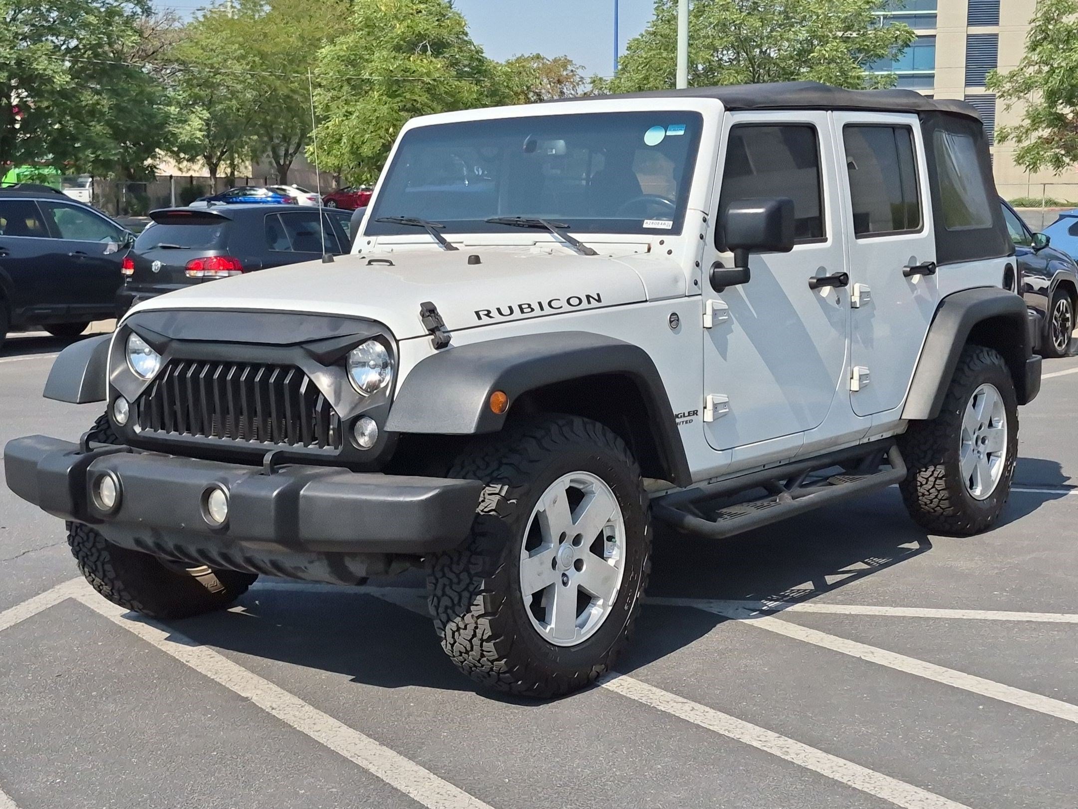 Used 2016 Bright White Clearcoat Jeep Rubicon image 8