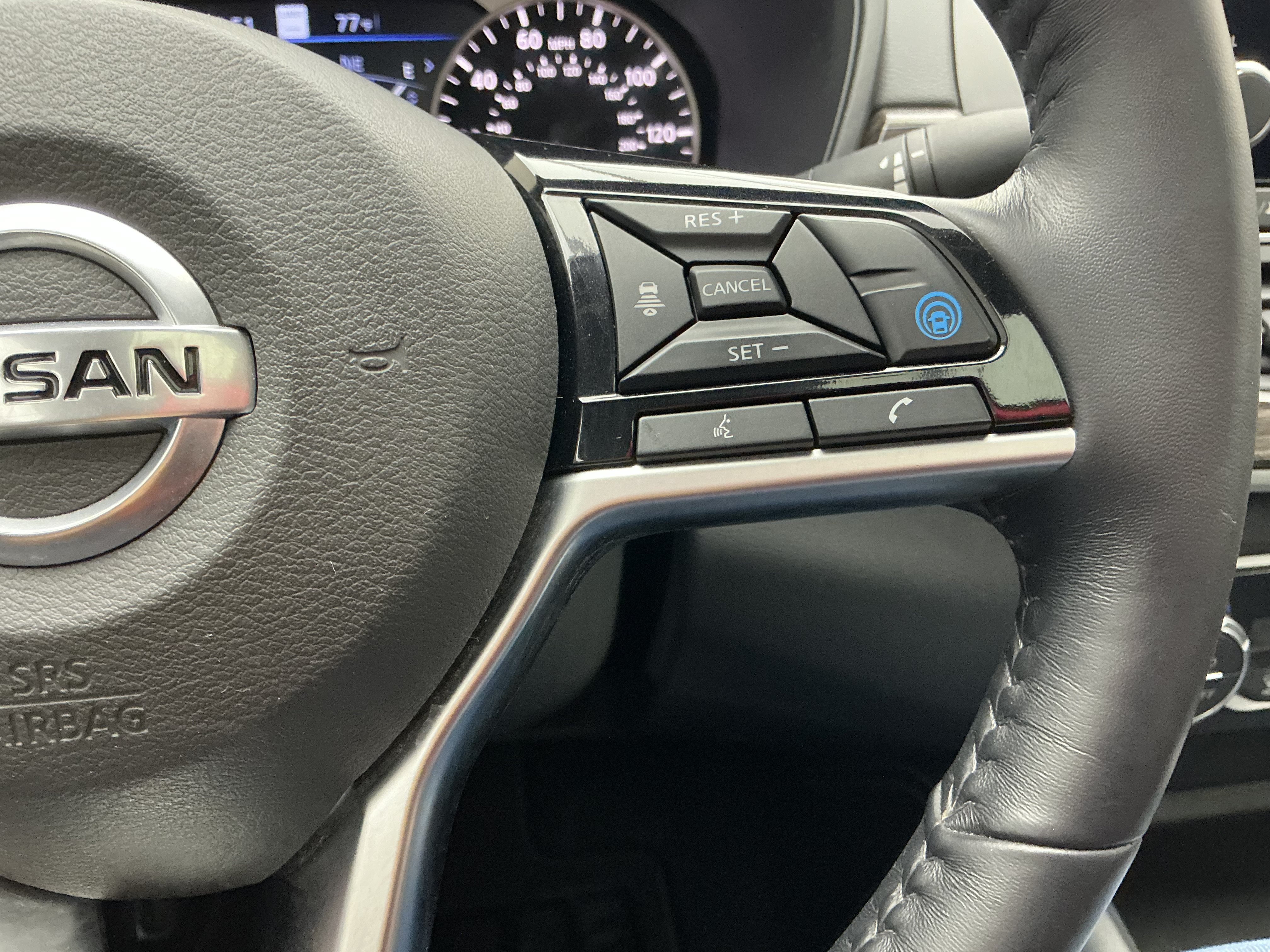 Used 2019 Super Black Nissan 2.5 SL image 10