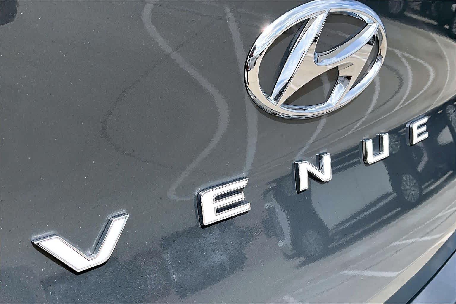 Used 2026 Ecotronic Gray Hyundai SEL image 10