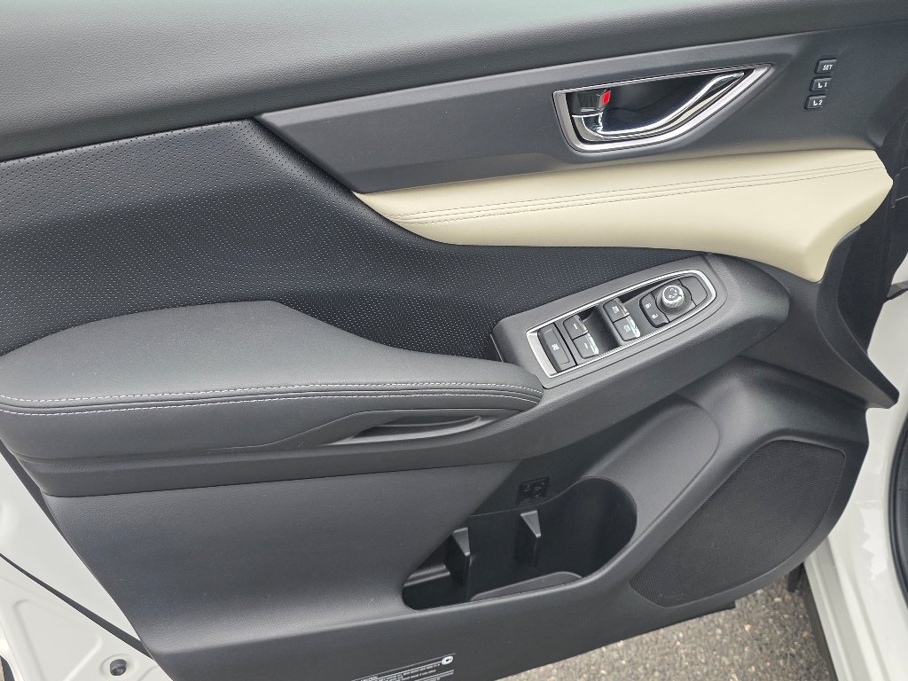Used 2022 White Subaru Limited image 35