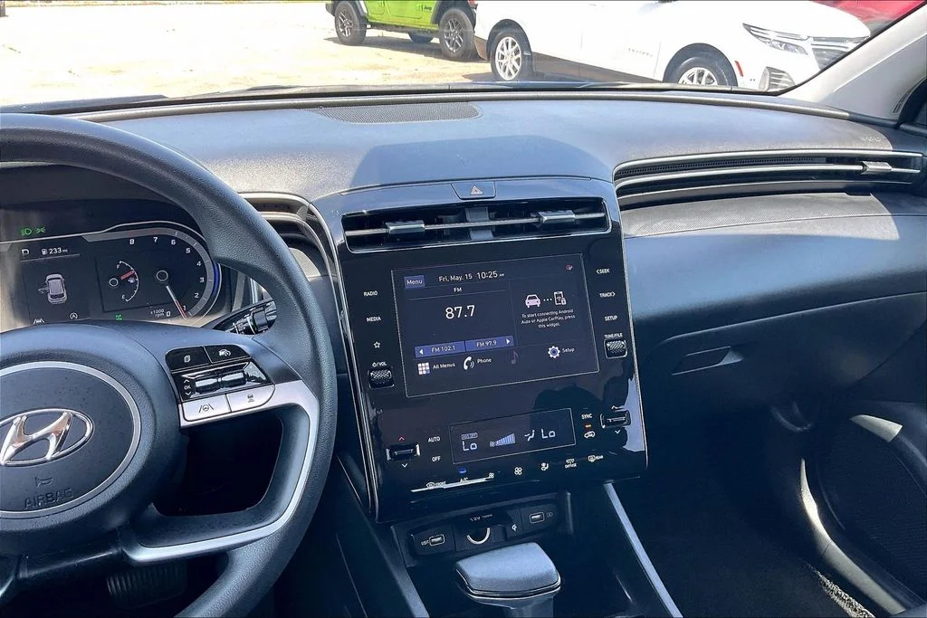 Used 2024 Blue Hyundai SEL image 9