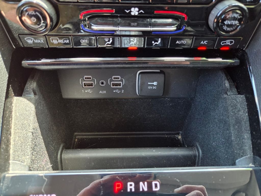 Used 2022 White Jeep Limited image 29