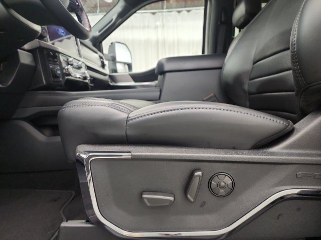 2026 Ford F-250 Super Duty Platinum - Photo 17