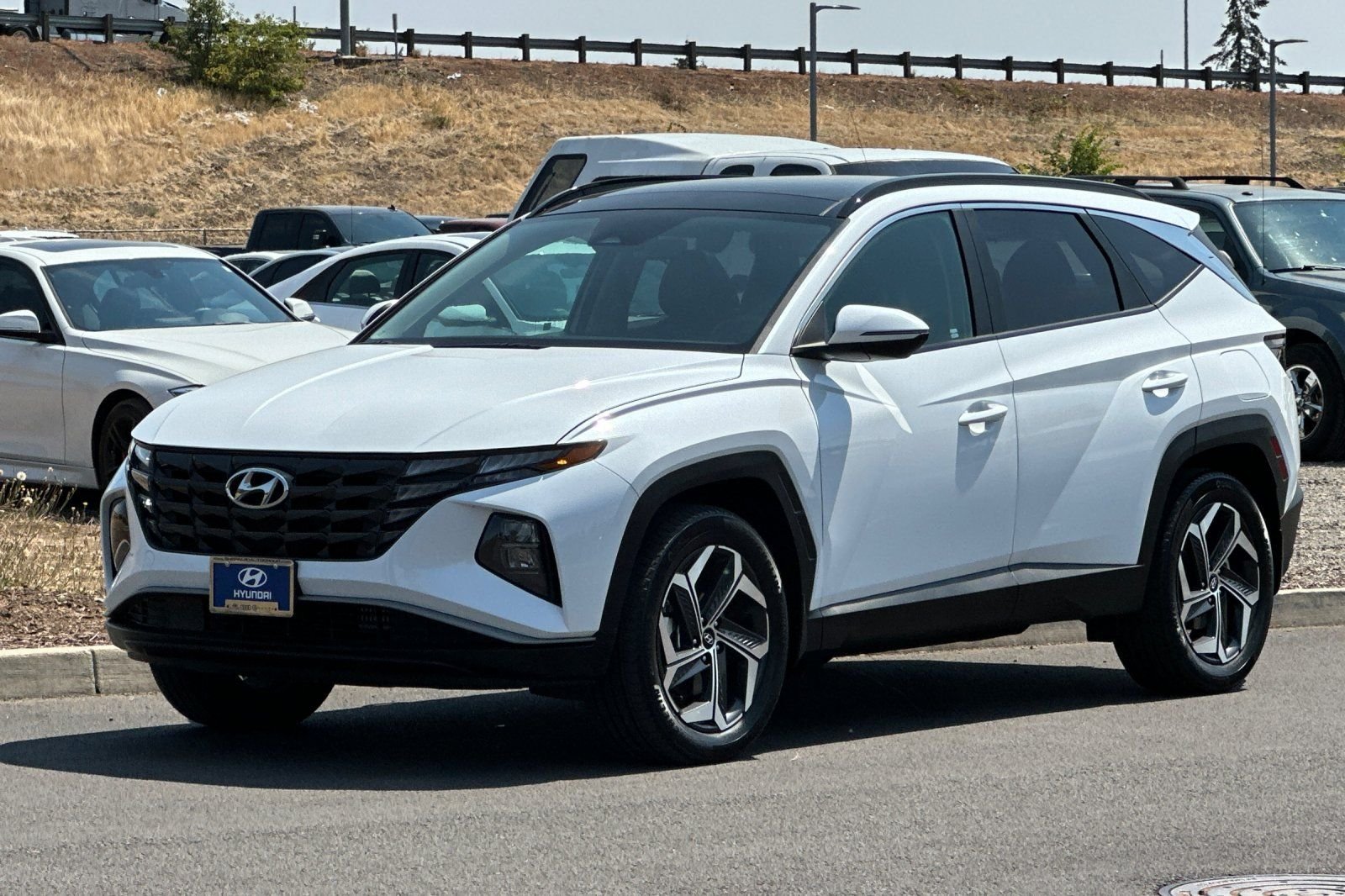 Used 2024 White Hyundai SEL Convenience image 7