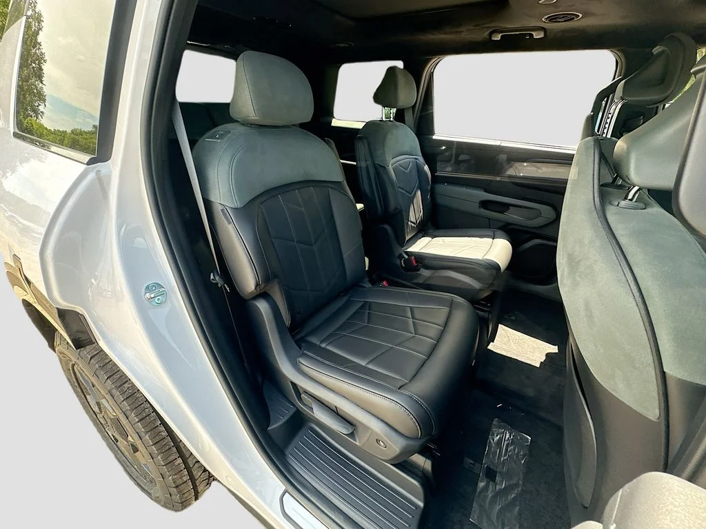 New 2027 Glacial White Kia X-Pro SX Prestige image 30