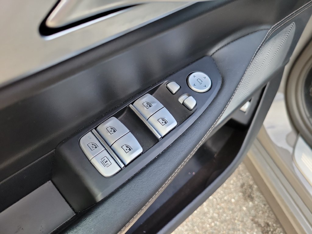 Used 2020 Bemina Gray Amber Effect BMW 750i xDrive image 22