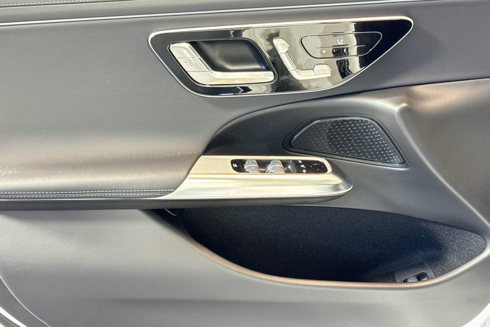 New 2026 Polar White Mercedes-Benz E 350 image 15