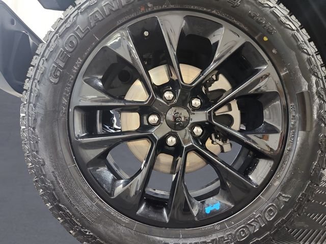 Certified Used 2022 Black Jeep Unlimited Sahara 4xe image 14