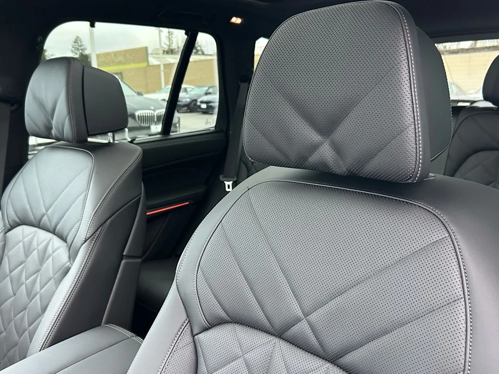 2026 BMW X5 M60i - Photo 14