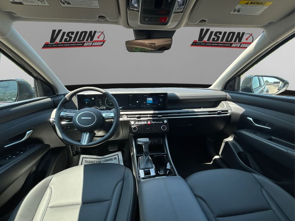 Used 2025 Black Hyundai SEL Convenience image 24