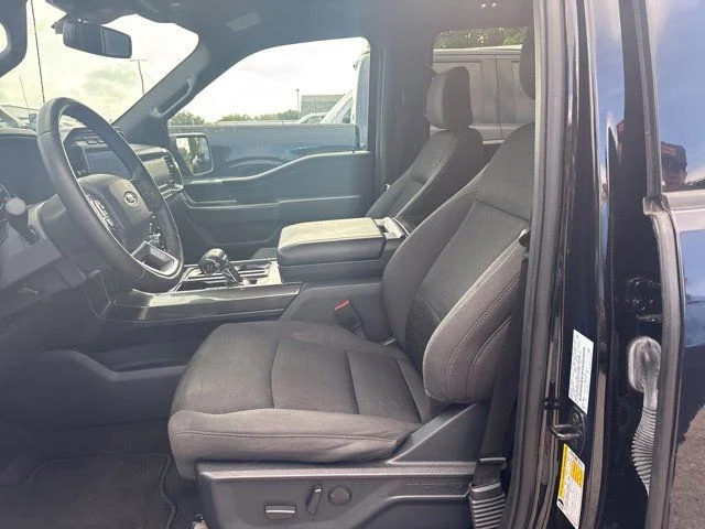 Used 2023 Black Ford XLT image 9