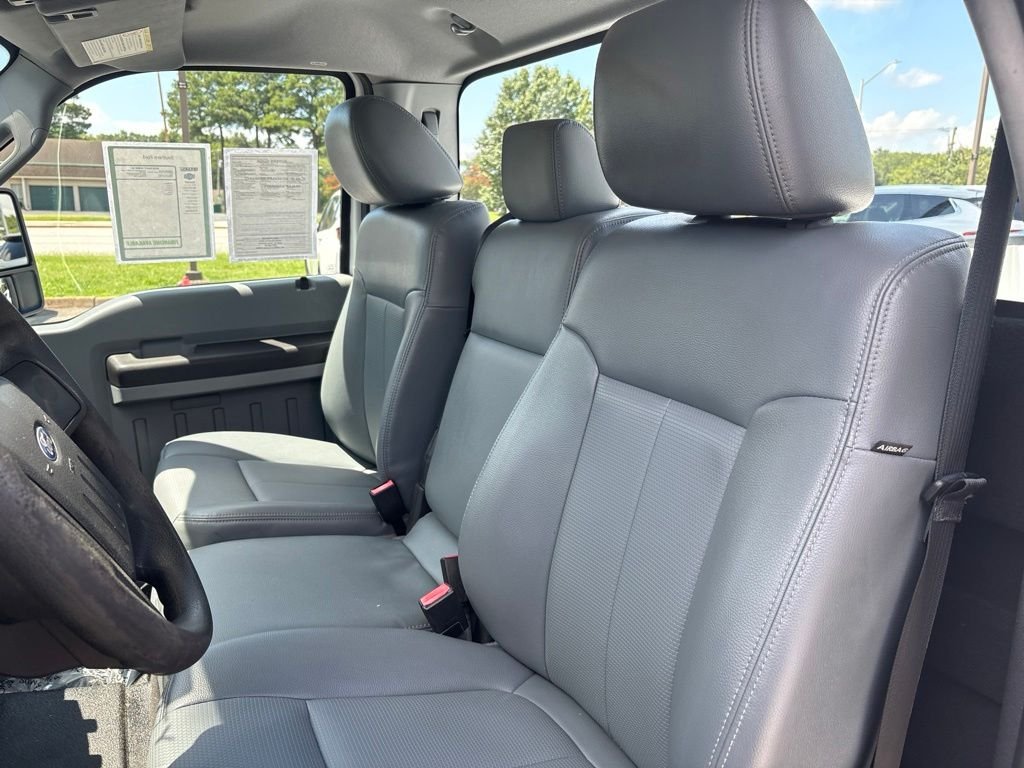 Used 2016 White Ford XL image 12