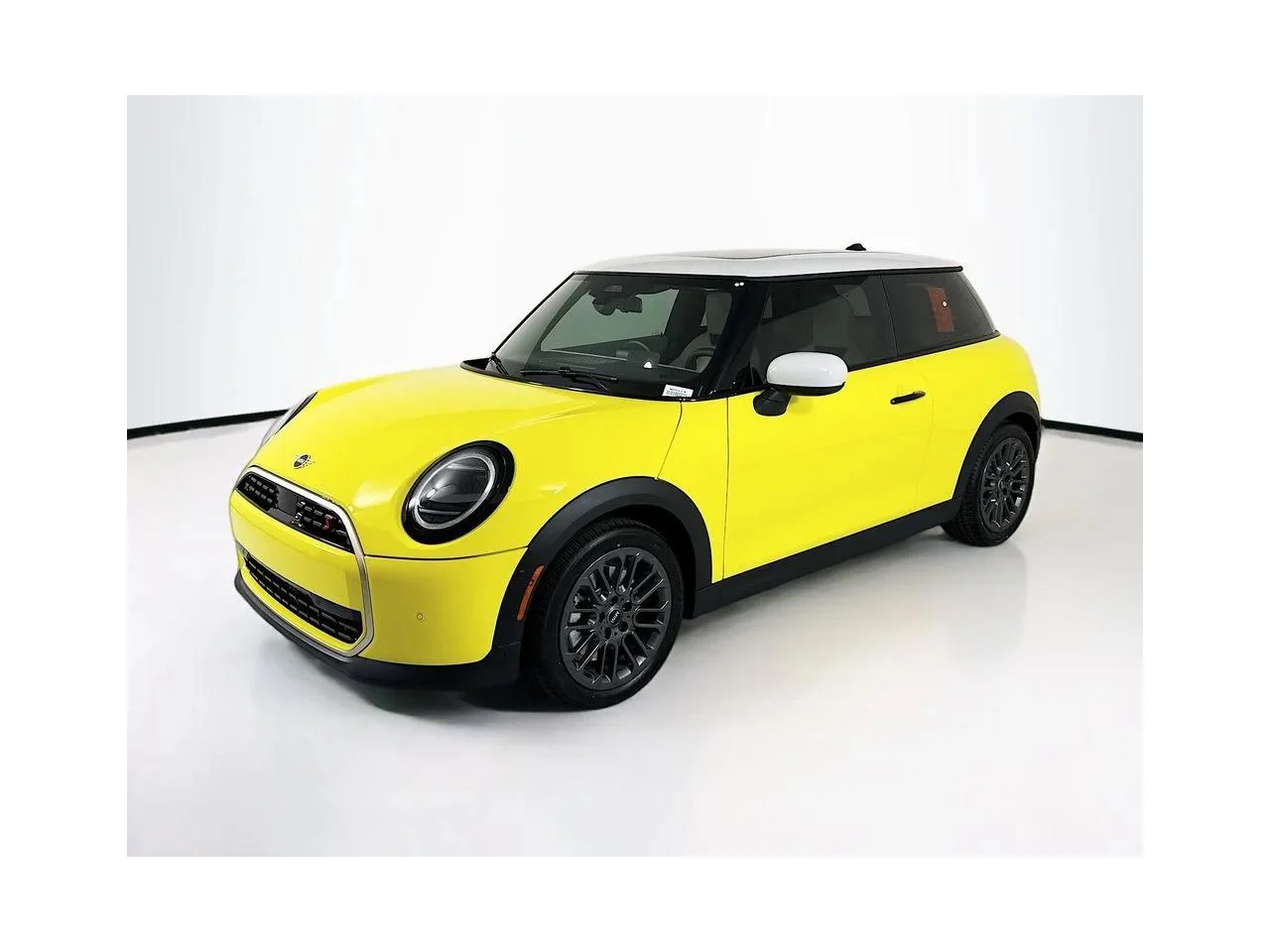 2026 MINI Hardtop Cooper S Signature's photo