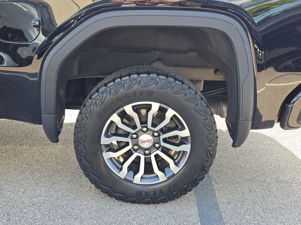 Used 2023 Black GMC AT4 image 20