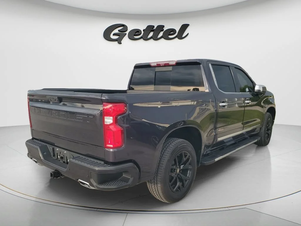 Used 2022 DARK ASH METALLIC Chevrolet High Country image 3
