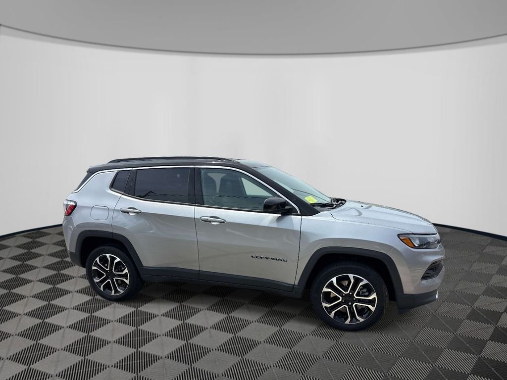 Used 2023 Silver Jeep Limited image 5